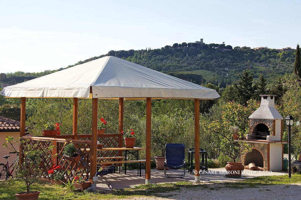 Residence Ai Campi Da Golf Saturnia Rum bild