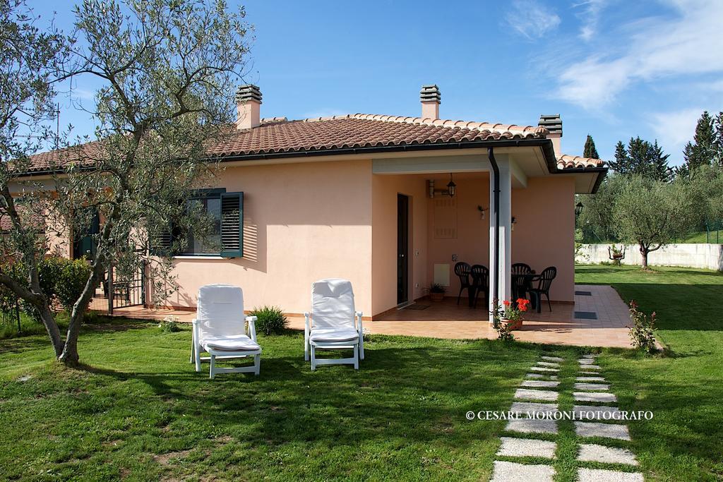 Residence Ai Campi Da Golf Saturnia Rum bild
