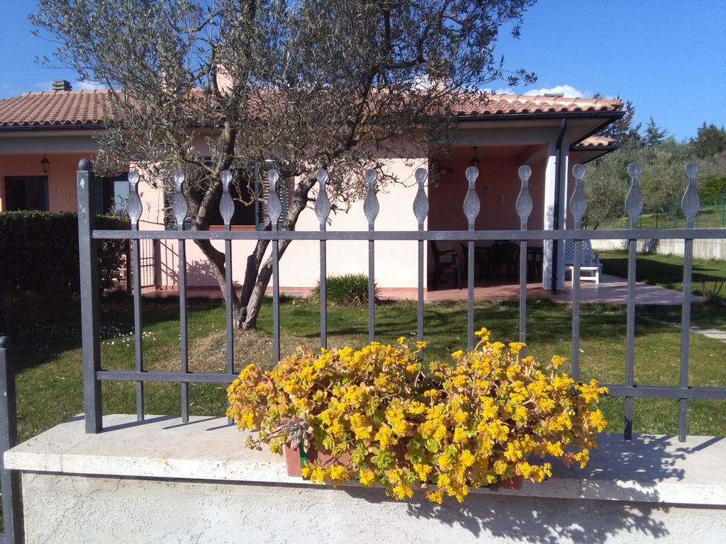 Residence Ai Campi Da Golf Saturnia Exteriör bild