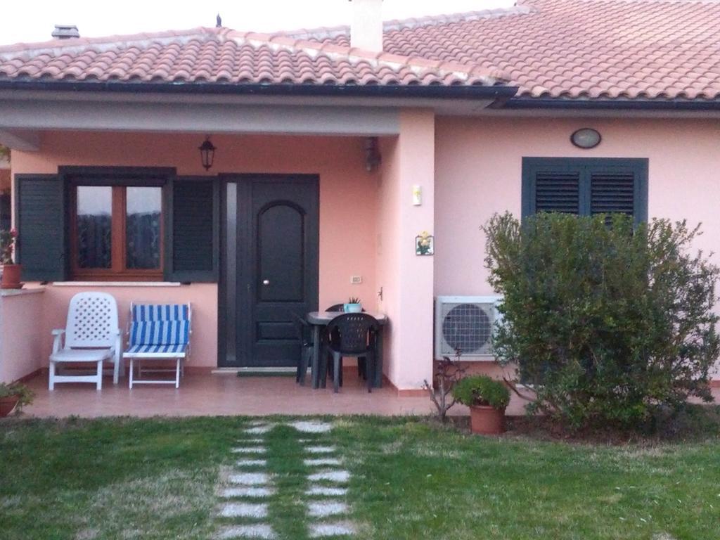 Residence Ai Campi Da Golf Saturnia Exteriör bild