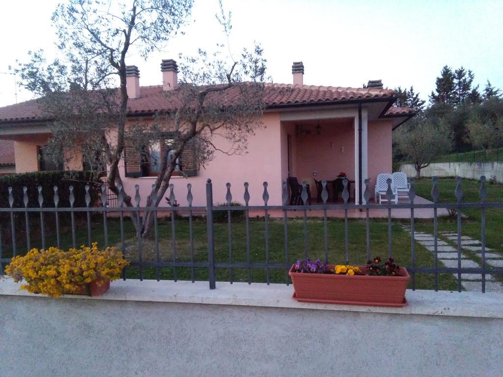 Residence Ai Campi Da Golf Saturnia Exteriör bild